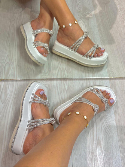 Sandalia Flatform Mariah | PAGUE 1, LEVE 2 PARES!