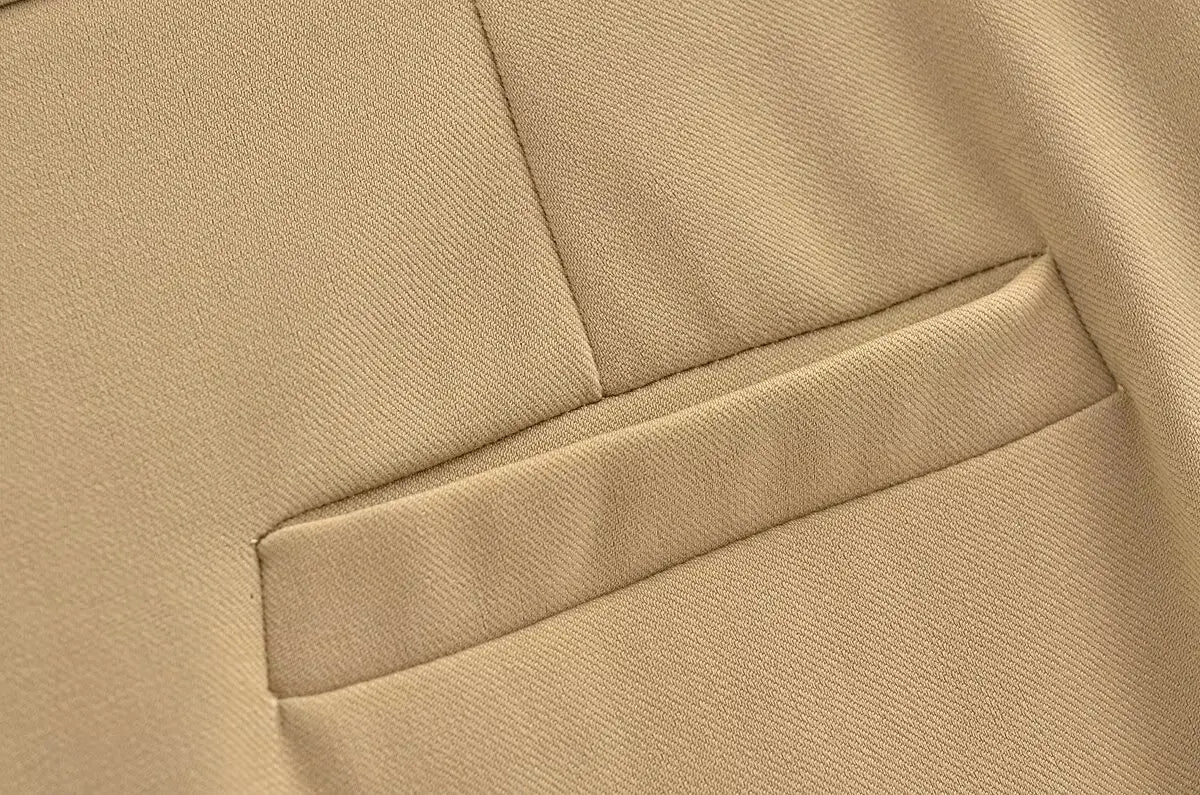 Calça Vogue Charm™️/Mostrando a Calça como uma Peça Clássica, mas com um Toque Moderno!